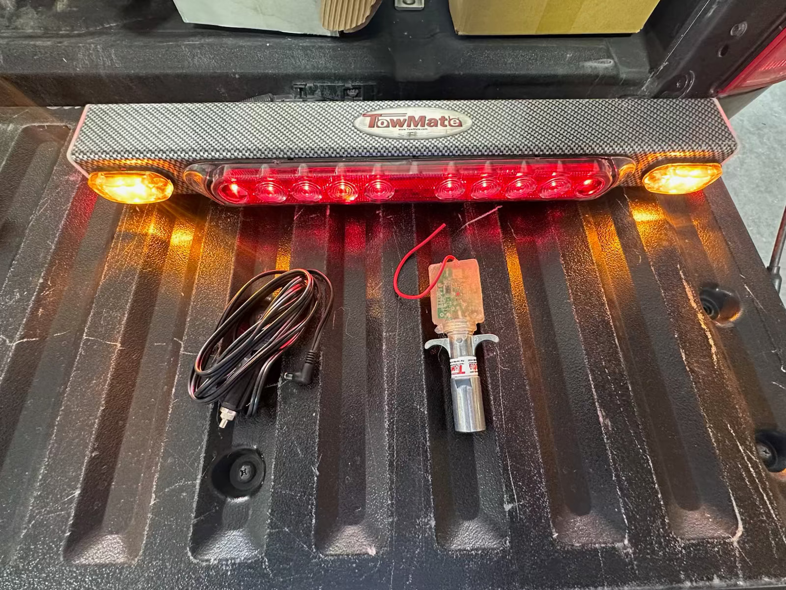 TowMate Wireless Tow Light 21" - OPEN BOX
