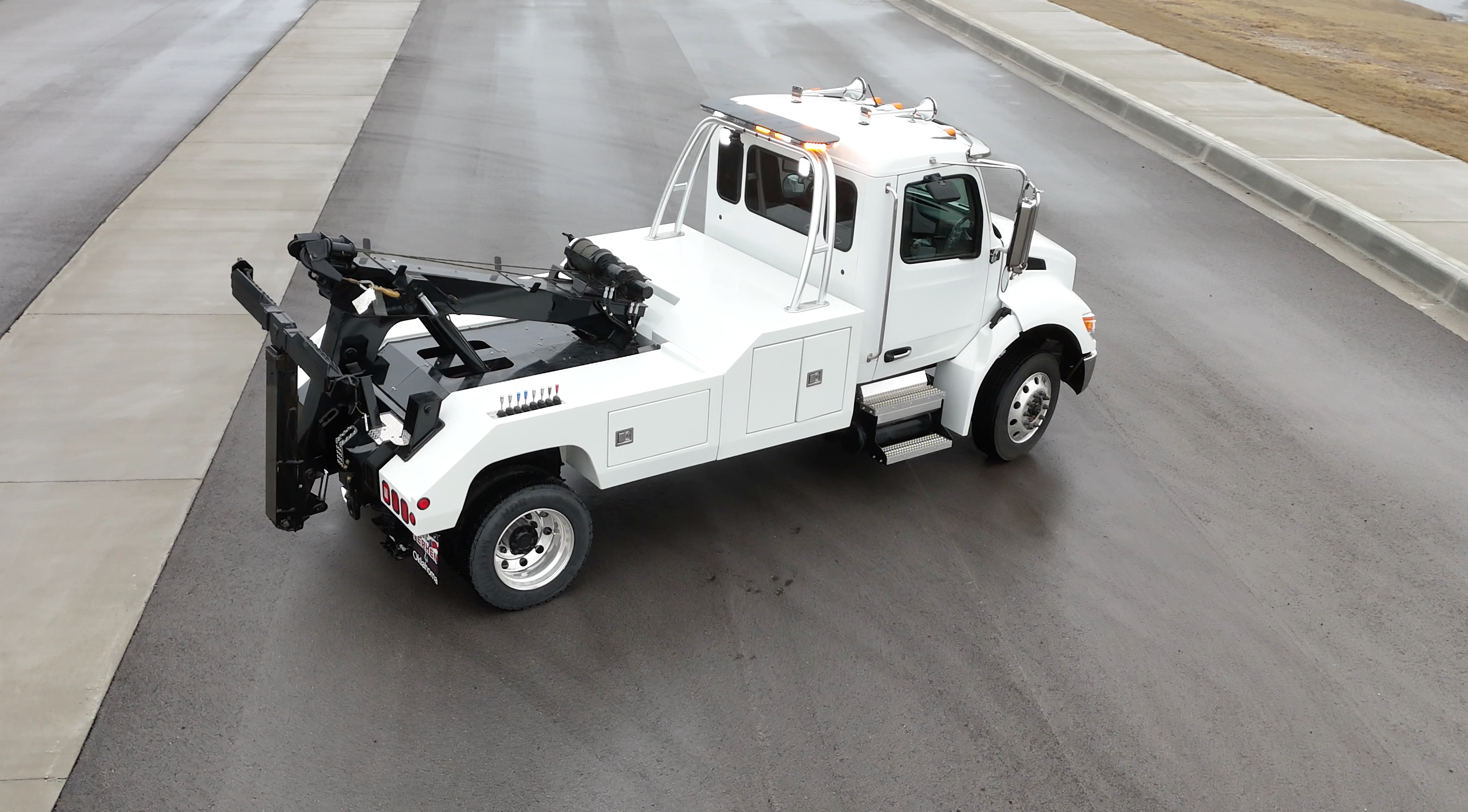 2025 Peterbilt 536 with Century 2465 Integrated (12 Ton)